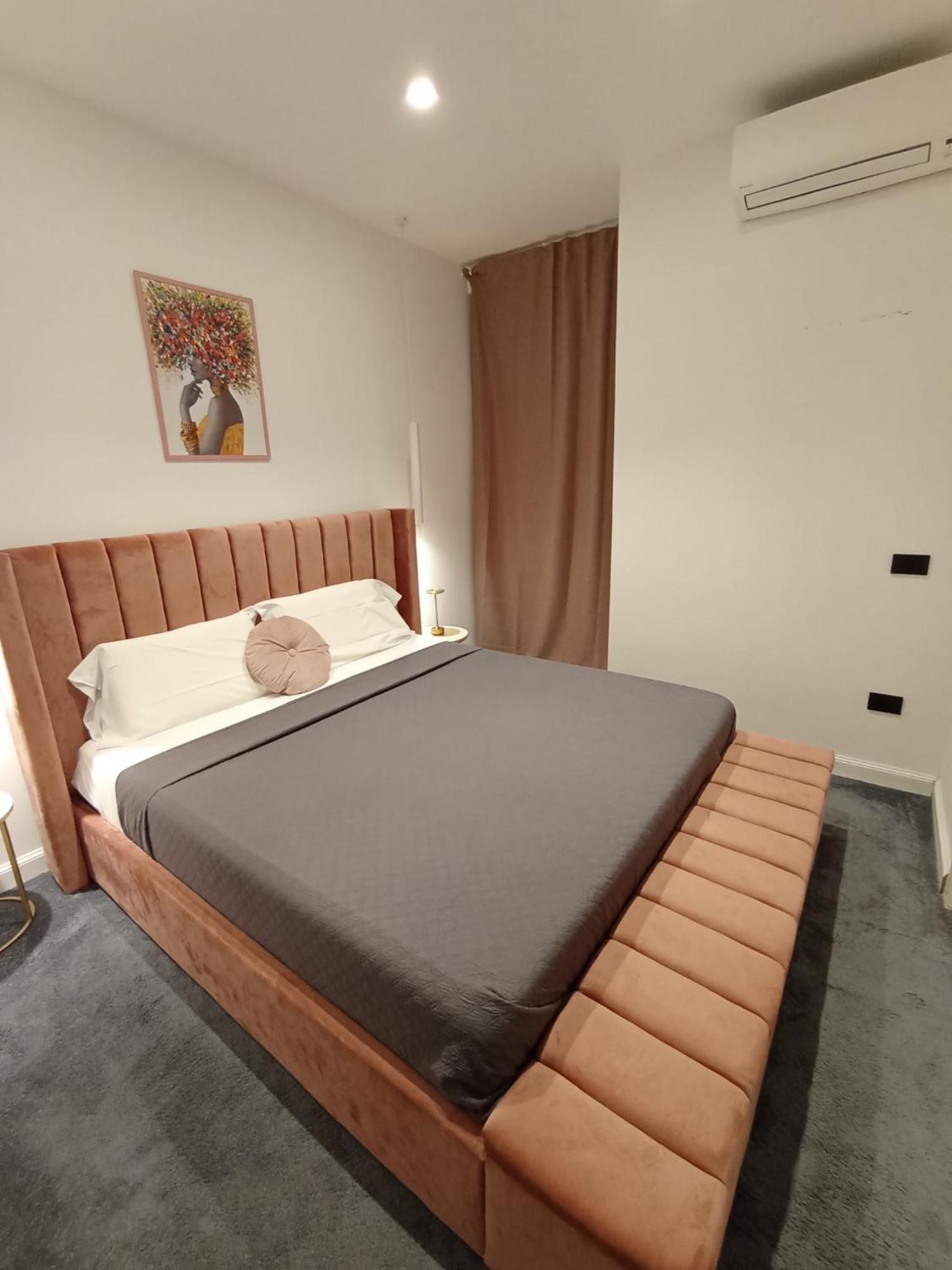 President Plaza Vip Suite Spa By Babylon Stay Naples Extérieur photo