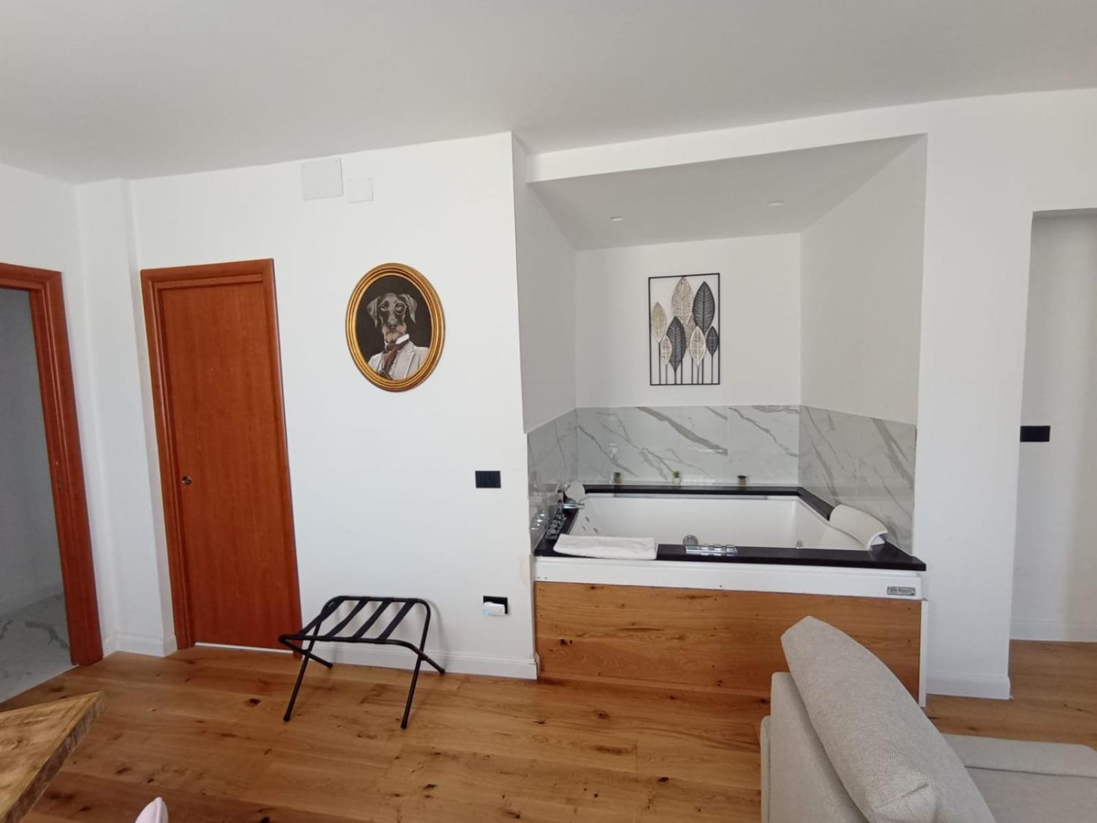 President Plaza Vip Suite Spa By Babylon Stay Naples Extérieur photo
